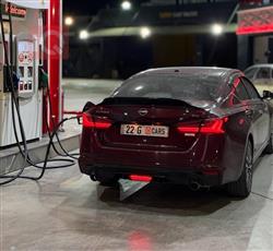 نيسان ألتيما